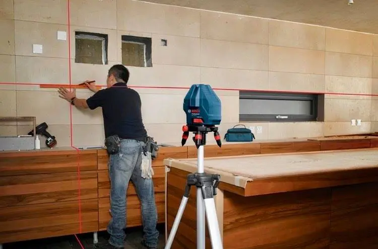 MÁY CÂN BẰNG LASER 3 TIA ĐỎ BOSCH GLL3-15X