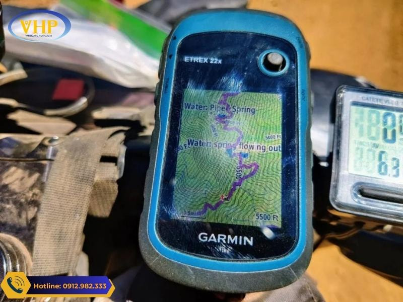 Máy định vị cầm tay GPS Garmin eTrex 22x ngoài thực tế