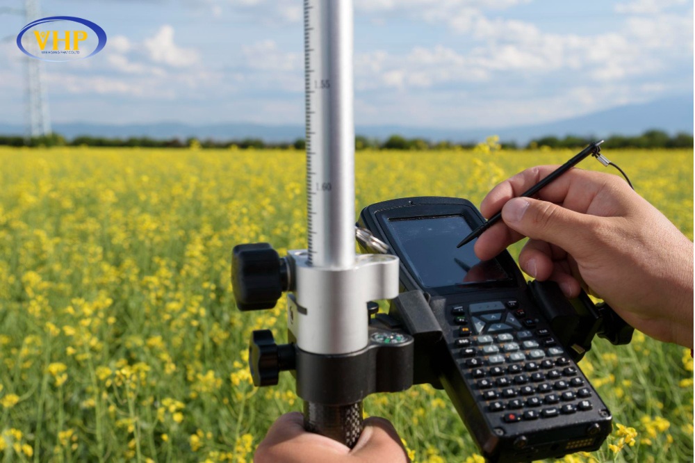 Các yếu tố ảnh hưởng giá máy GPS RTK cuối năm 2025